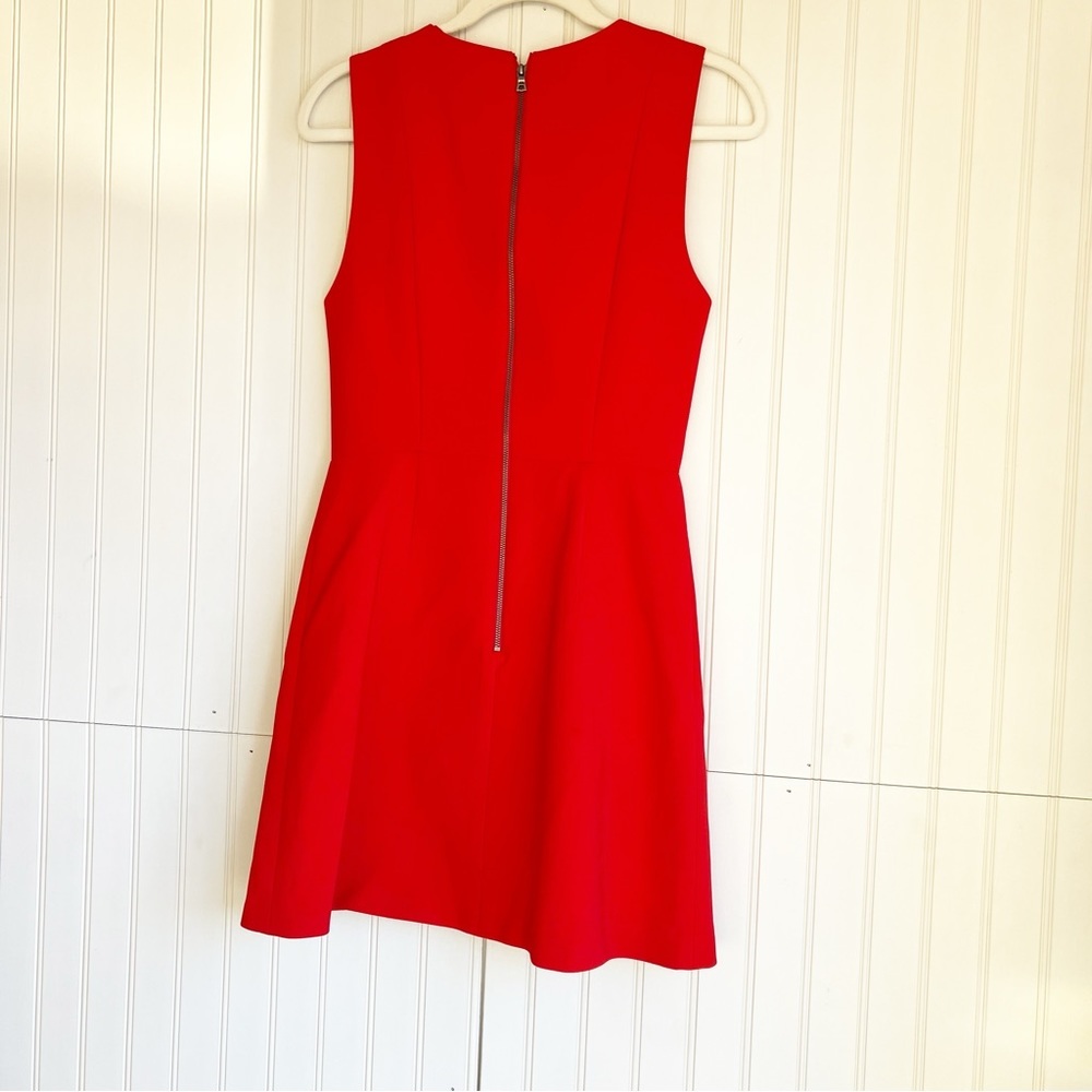 Alice + Olivia Size 4 Red Lennon Surplice Sleeveless side Zip Mini Dress - Picture 8 of 8